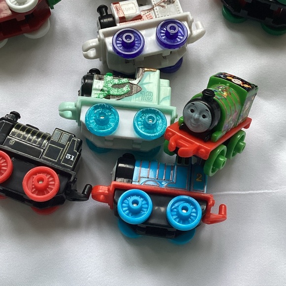 Colorful Mini Trains - Picture 5 of 7